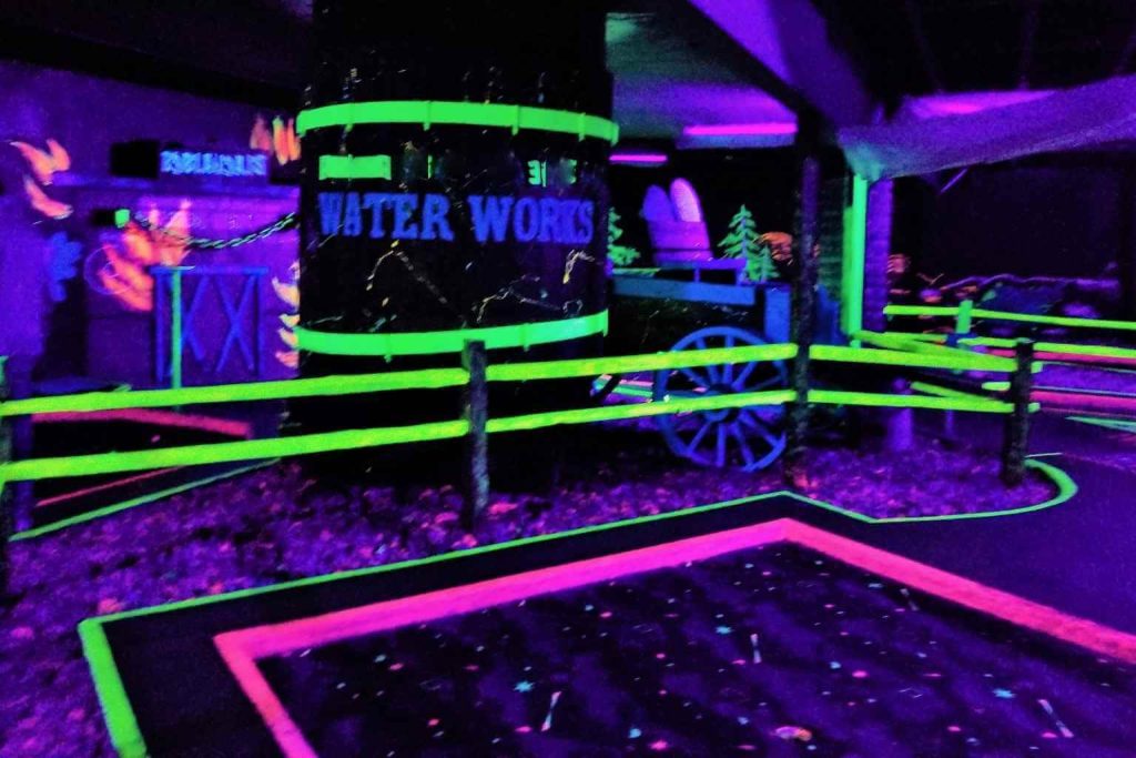 indoor laser tag battles