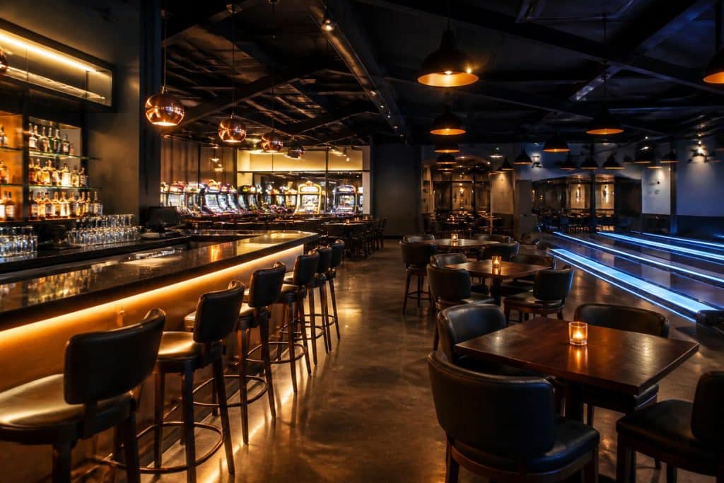 what is a family entertainment restaurant