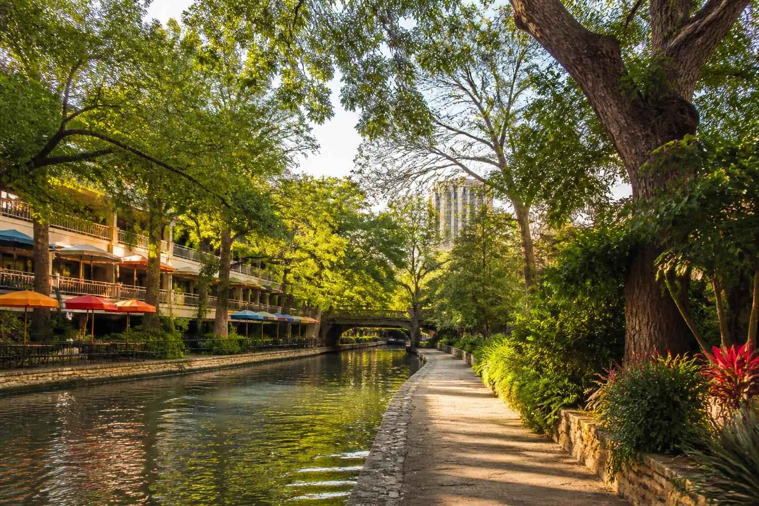 What Are Fun Spring Break Activities Near Olmos Park?